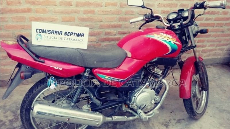 Encuentran una moto abandonada en la zona de los boliches