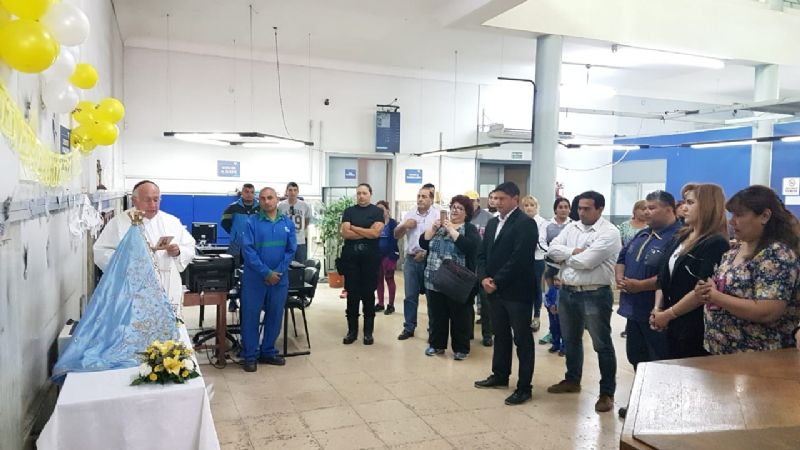 Emotivos y coloridos recibimientos a la Virgen