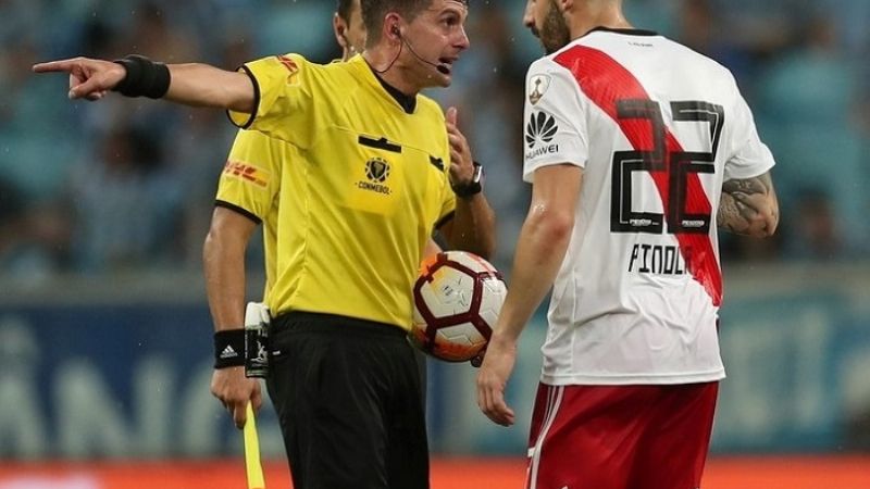 El uruguayo Cunha dirigirá el decisivo River-Boca