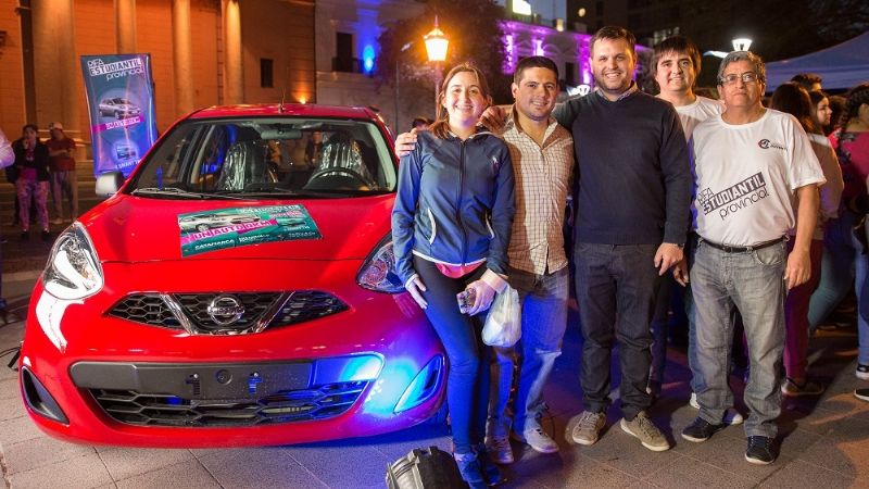 Con una gran fiesta, sortean el 0km de la Rifa Estudiantil