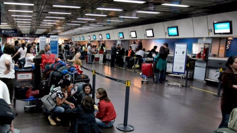 Viernes complicado para volar: asambleas en todos los aeropuertos