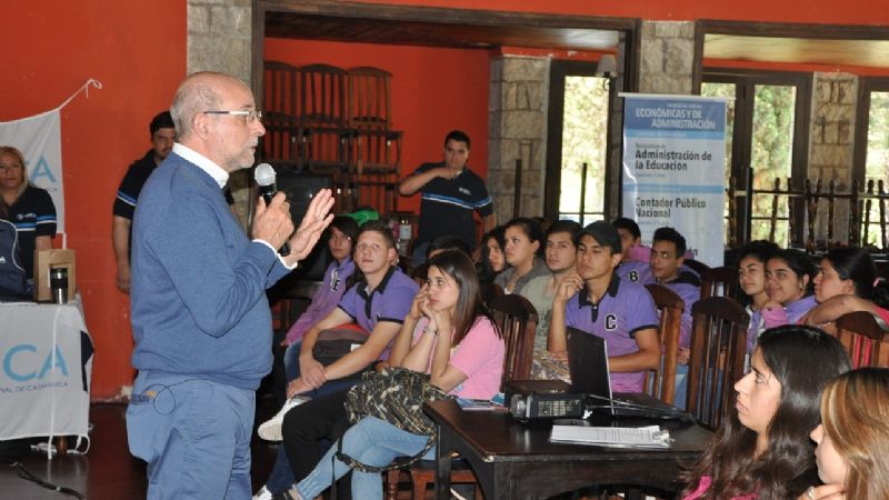 El Rodeo vivió una intensa jornada de la UNCA+Cerca