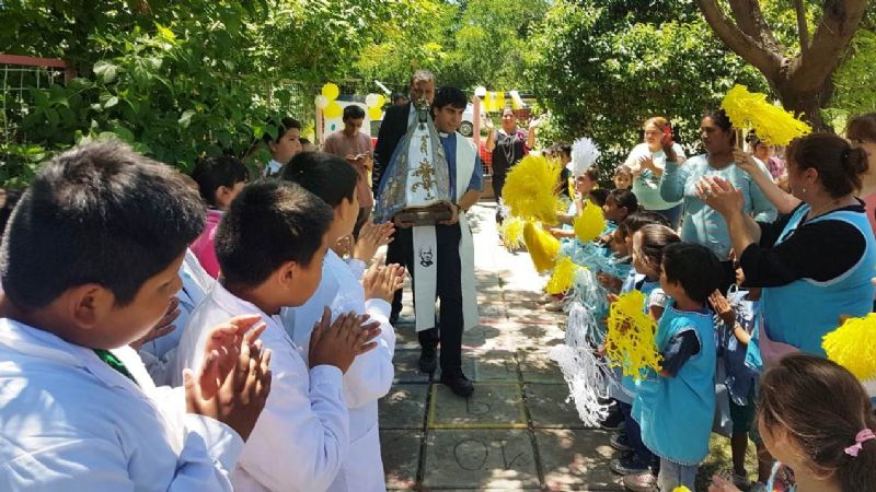 La Virgen llevó bendiciones en Salud, Registro Civil y escuela de Sumalao