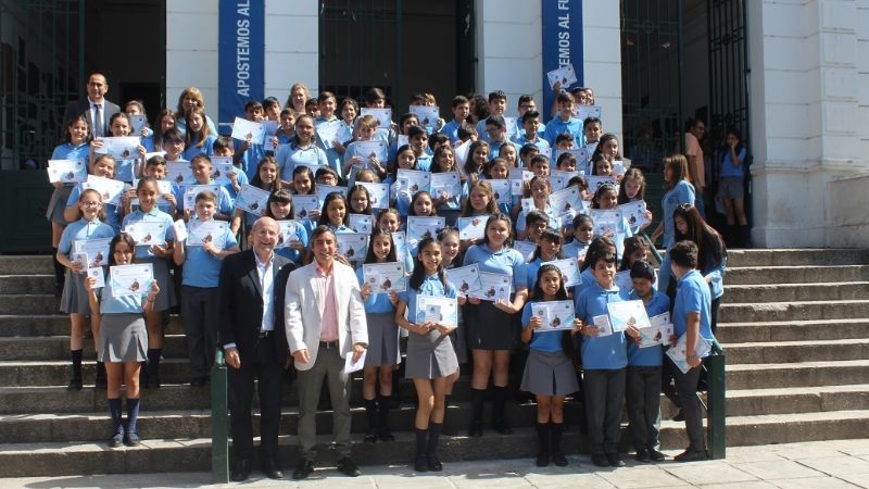 Alumnos de La Fray juraron lealtad a la Constitución Nacional y Provincial