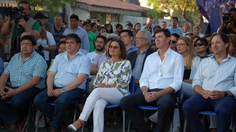 La Gobernadora inauguró la 3° etapa de gas natural en Parque América