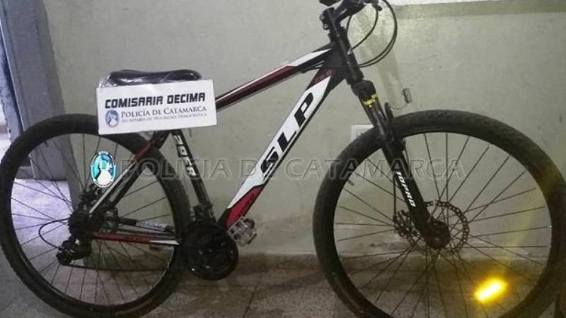 Circulaba en una bicicleta robada y terminó preso
