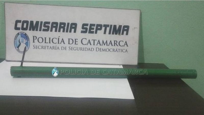 Manejaba en contramano y quiso agredir a policías