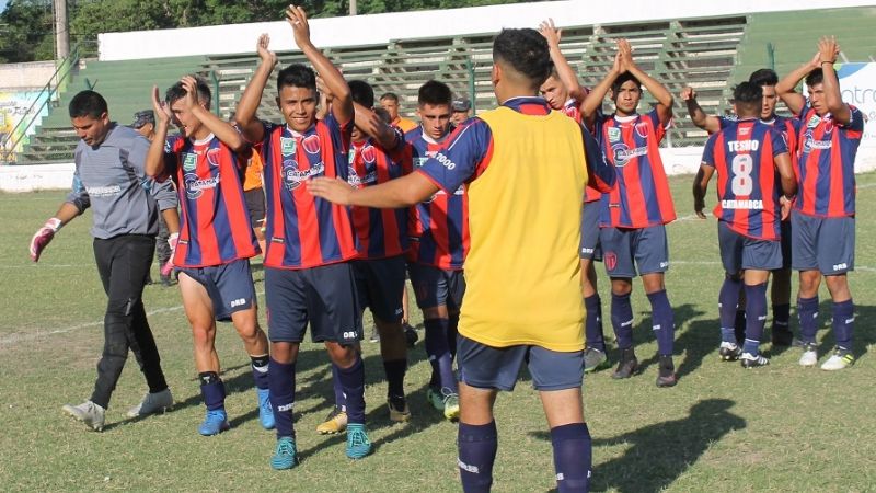 “Tesho” se metió al Federal goleando 7-0 a San Lorenzo