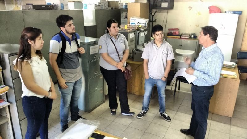 Estudiantes de Ingeniería en Agrimensura visitaron Catastro