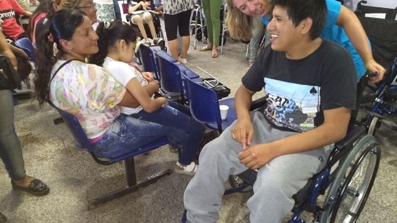 Entregaron sillas de rueda y elementos ortopédicos en Recreo