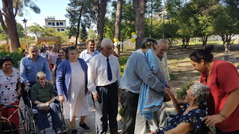 La Madre del Valle visitó el Hogar de Ancianos