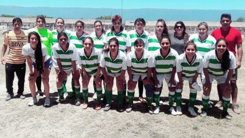 Las chicas chacareras juegan el sábado a la mañana