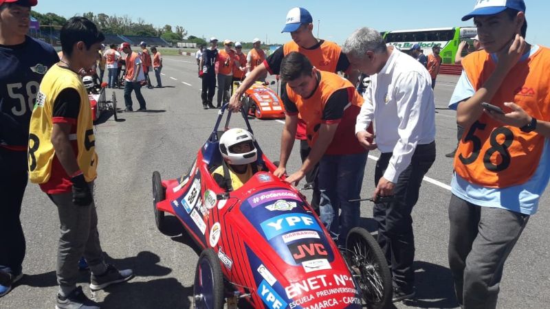 Alumnos de la ENET obtuvieron un premio a la innovación tecnológica