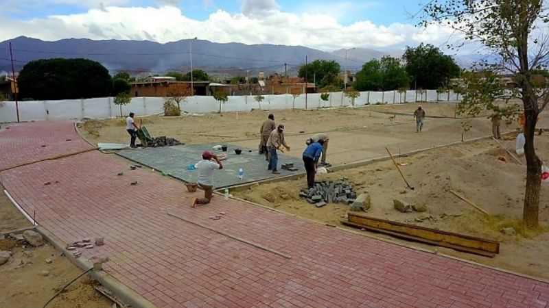 Sánchez recorrió obras en ejecución