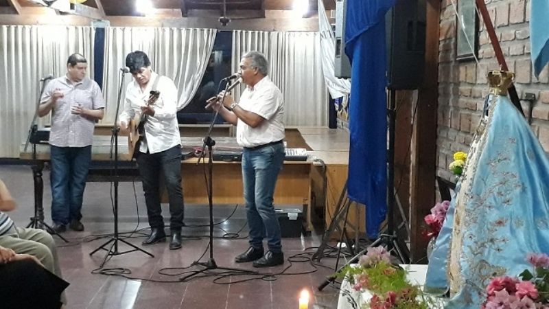 La imagen de María pasó por el Rotary Club San Fernando