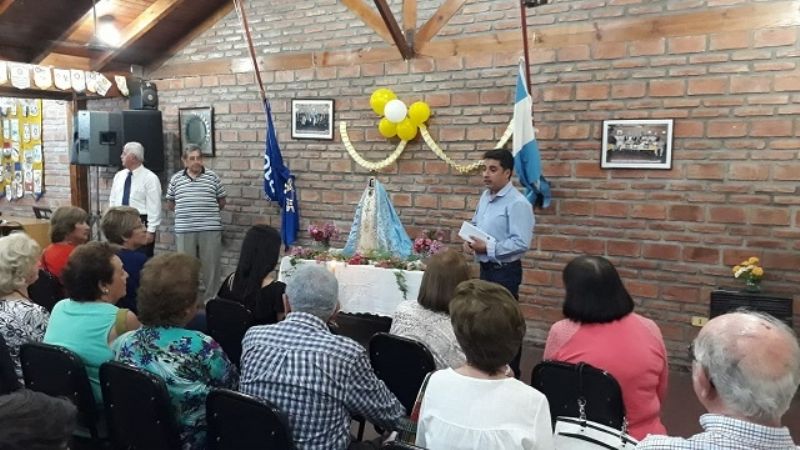 La imagen de María pasó por el Rotary Club San Fernando