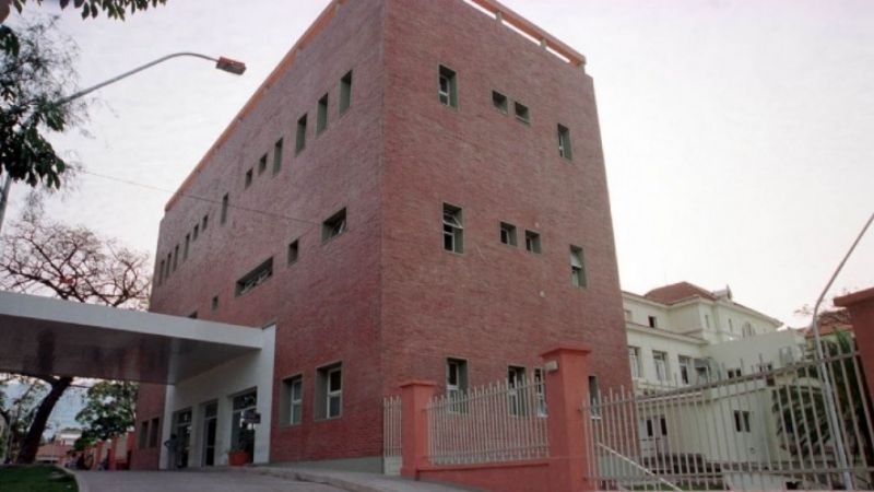 Se desinfló un castillo y dos niños terminaron heridos