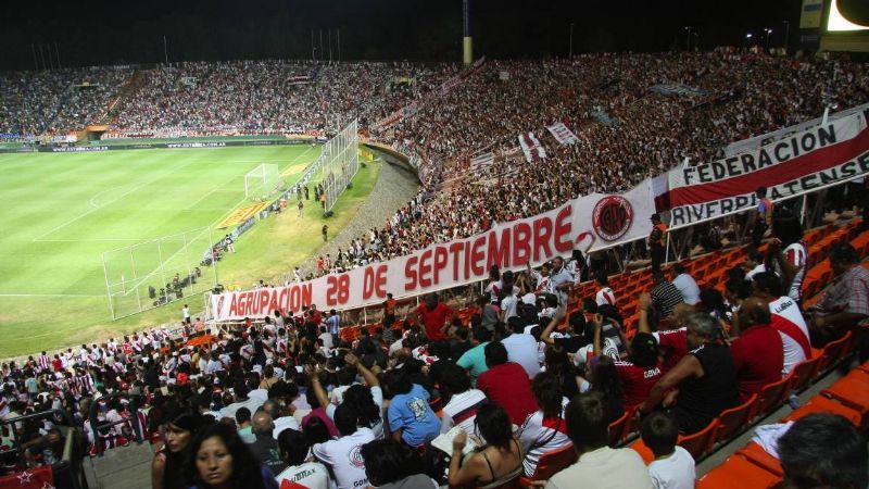 Gobernador radical ridiculizó a Larreta y propone un nuevo escenario para la Superfinal