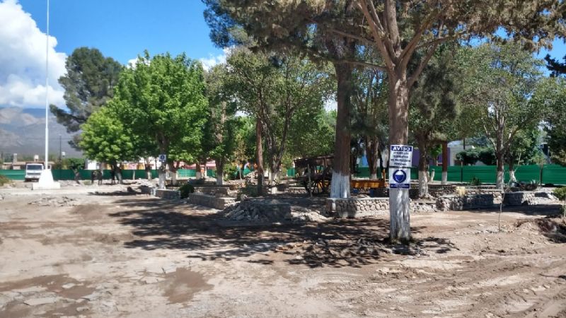 Con la remodelación de la plaza Retamozo, en San José se extrajeron árboles