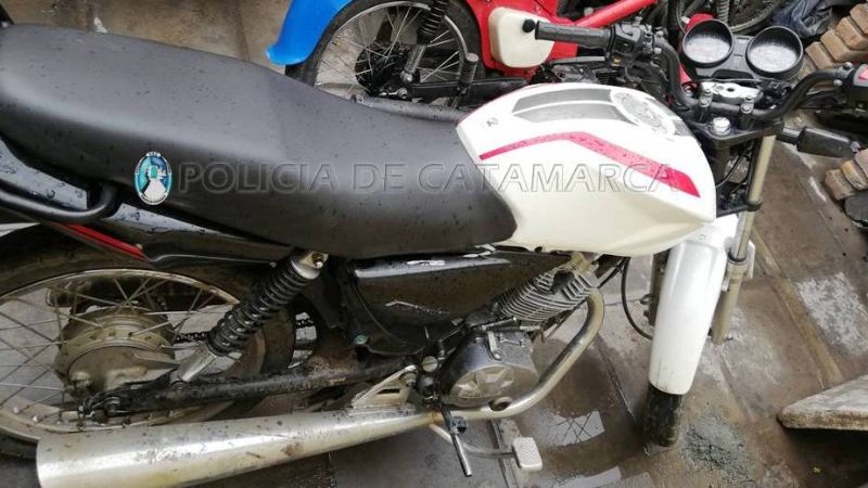 Secuestran una moto abandonada en Valle Viejo