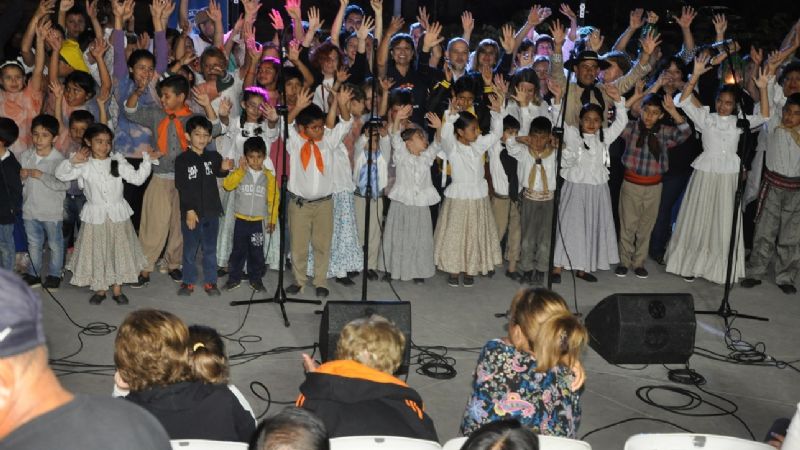 Colorido cierre de los talleres culturales de Extensión