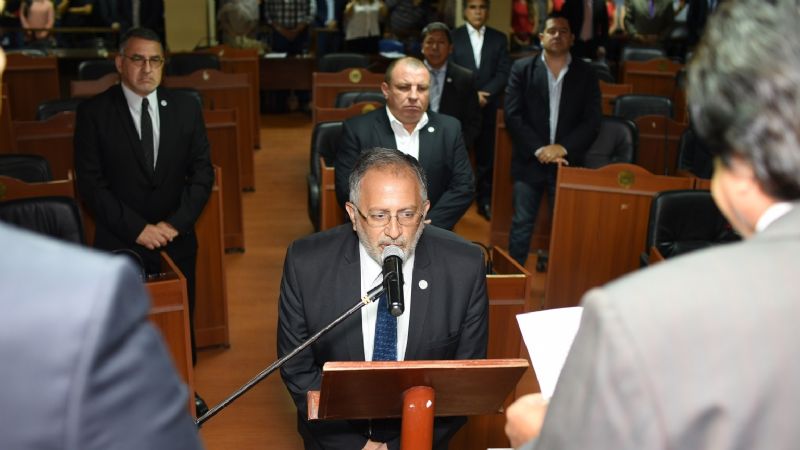 Solá Jais fue reelecto en el Senado