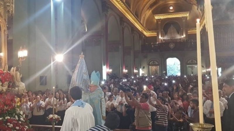 Con la Bajada de la Virgen, comenzaron las festividades marianas