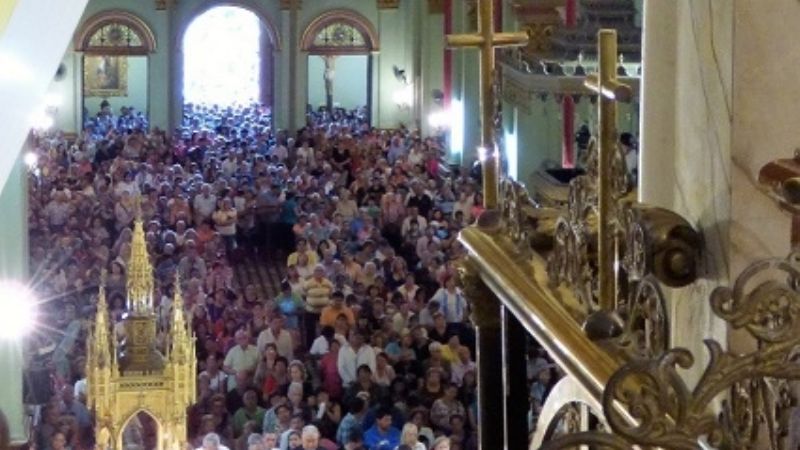 Con la Bajada de la Virgen, comenzaron las festividades marianas