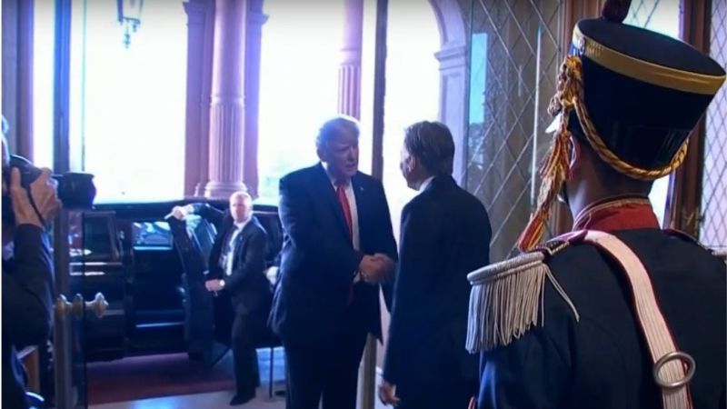 Trump se retrasó media hora en llegar al encuentro con Macri