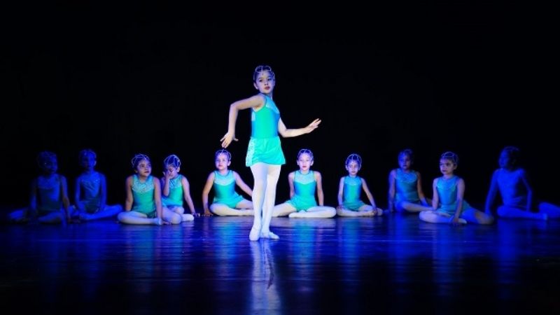 Gala de cierre de la escuela de Danzas Clásicas de la UNCA