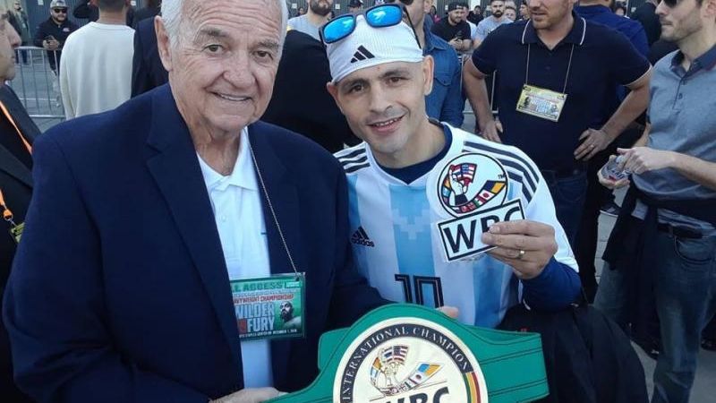 "Mendieta" Báez irá por el título Internacional Pluma CMB