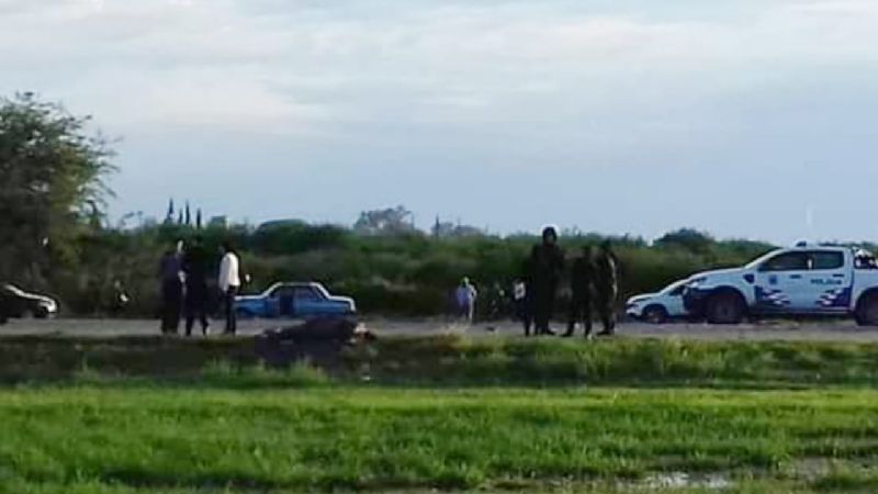 Frias: Tres motos chocaron un caballo y un joven murió en el acto