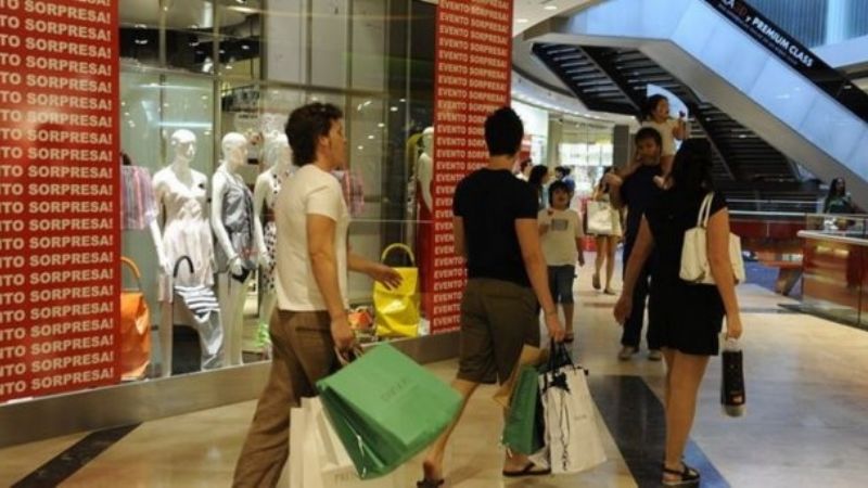 Las ventas se derrumbaron 9,4% en octubre y llevan 10 meses de caída consecutiva