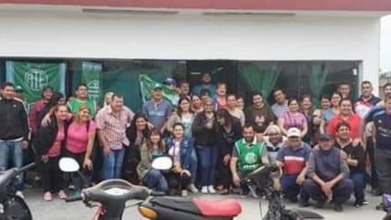 Continúa el paro de municipales en Recreo