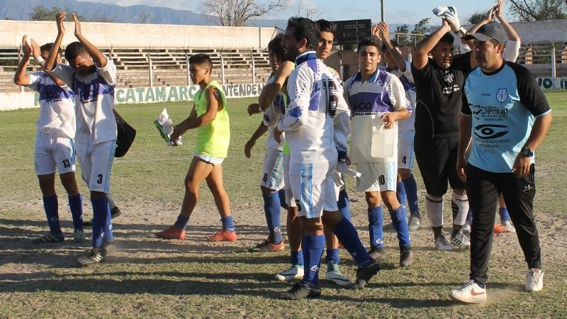 S. Rojas en la “A” y Ateneo en la “B”, líderes chacareros