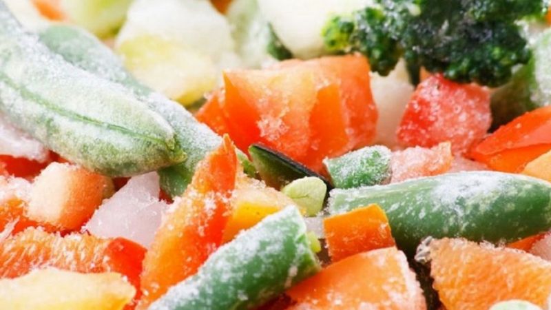 Prohíben dos alimentos congelados y una cerveza