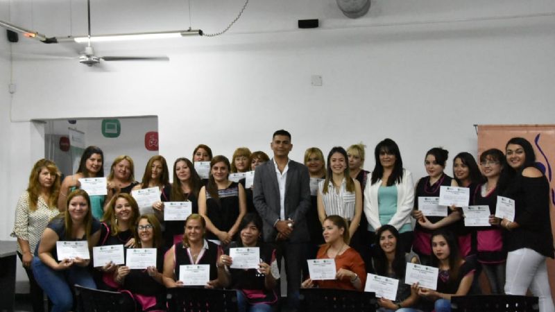 Culminó el II módulo de capacitación de "Estética Integral"