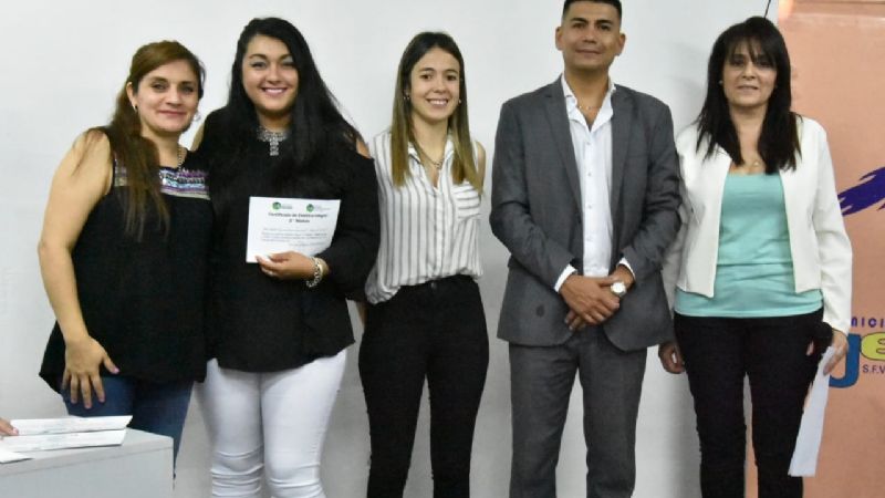 Culminó el II módulo de capacitación de "Estética Integral"