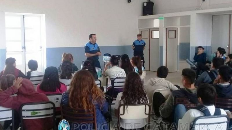 Seguidad Vial brindó charla en Capayán