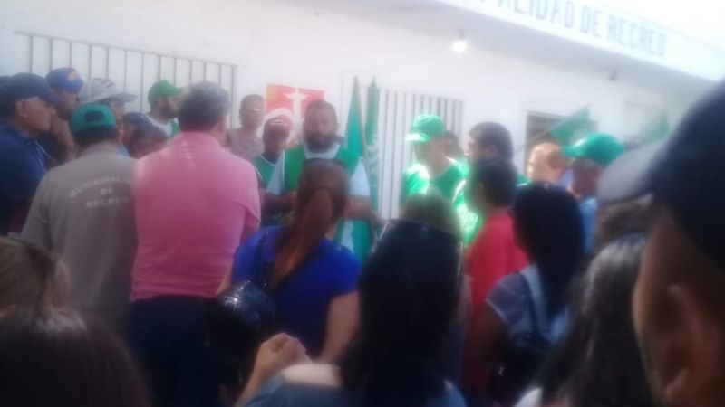 Municipales de Recreo siguen de paro pero sin movilización hasta el viernes