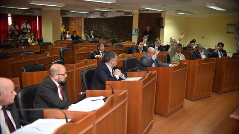 Se convirtió en Ley la prohibición de cobrar plus médico