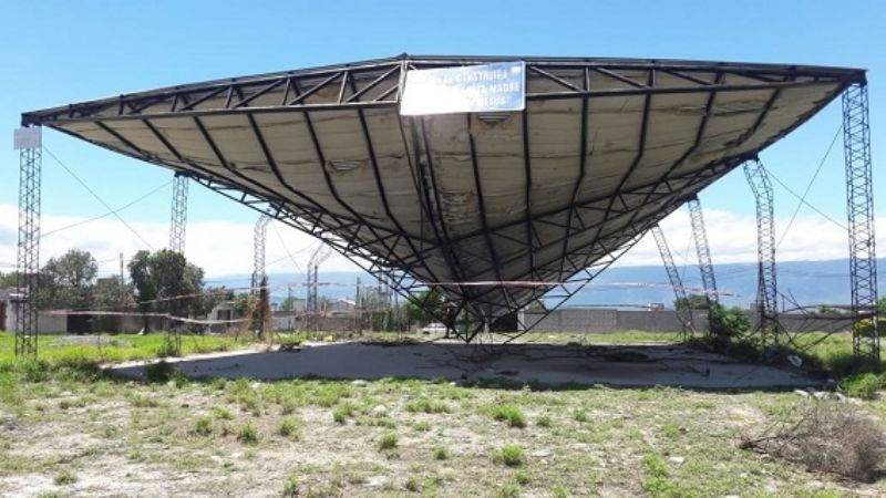 Fuerte ráfaga de 70 km/h derrumbó un tinglado