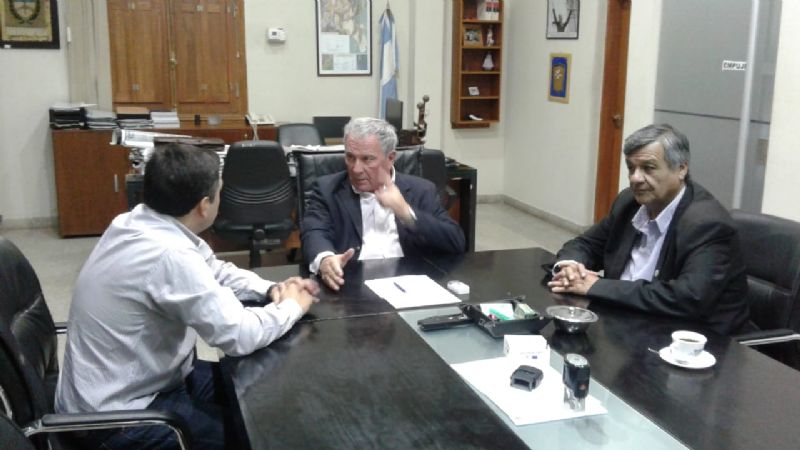 El senador Seco gestionó obras para El Rodeo