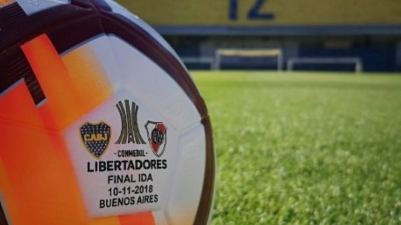 Conmebol presentó la pelota oficial de la final de la Copa Libertadores