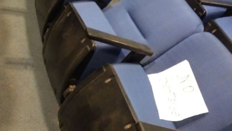 Deterioro del Cine Teatro del Bicentenario de Recreo