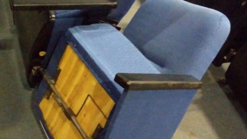 Deterioro del Cine Teatro del Bicentenario de Recreo