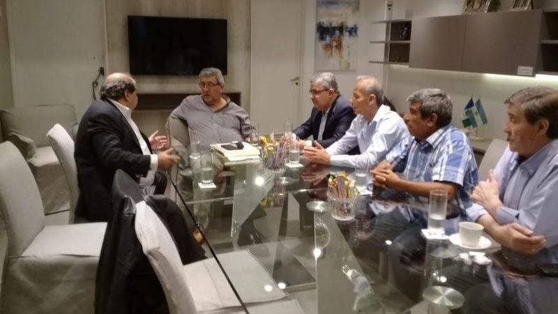 Reunión entre Ramón Ayala, el intendente Jalil y dirigentes de la UATRE