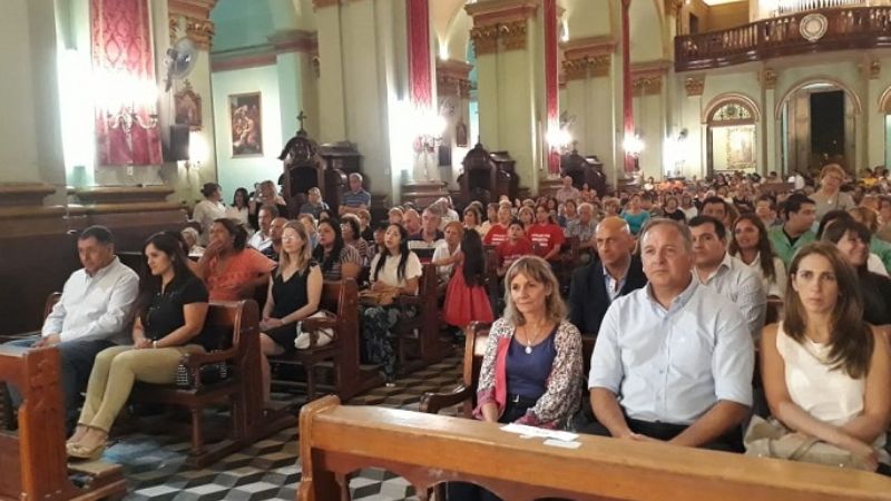 Homenaje del ámbito de la Salud con bendición de ambulancias