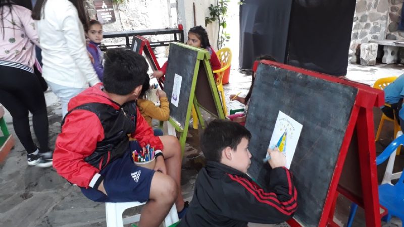 Intensa labor en la Gruta de Choya durante las festividades de la Virgen