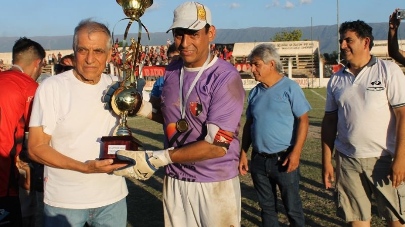 “Defe” campeón; San Martín y La Carrera en los “petit”